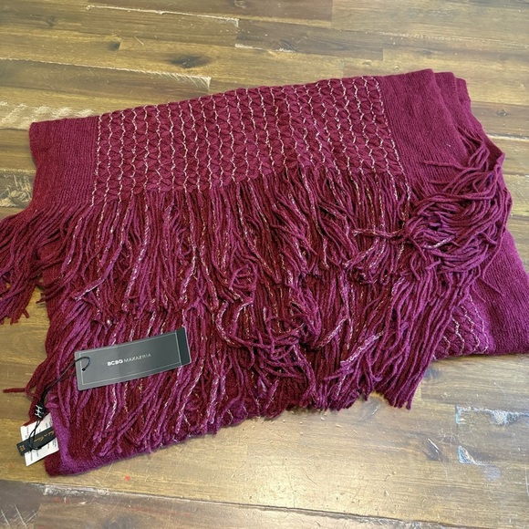 BCBGMAXAZRIA Large Blanket Scarf Wrap Burgundy Gold Fringe Wine Cozy $248 - Picture 1 of 6